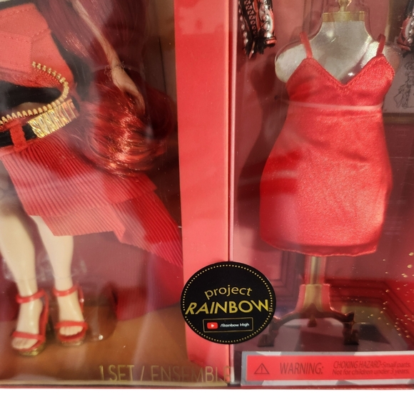 New Rainbow High Fantastic Fashion Ruby Anderson 11" Fashion Doll w/ Playset - Picture 3 of 4